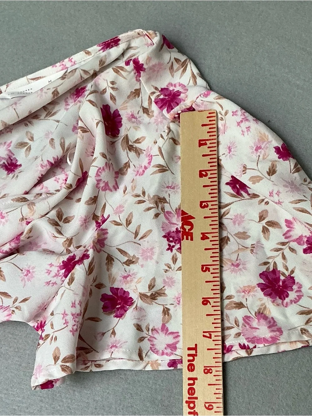 Lauren Conrad Pink White Floral Wrap Dress M Short Flutter Sleeve V-Neck Boho